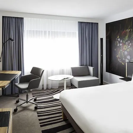 Novotel 4* אמסטרדם