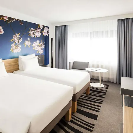 מלון Novotel 4*