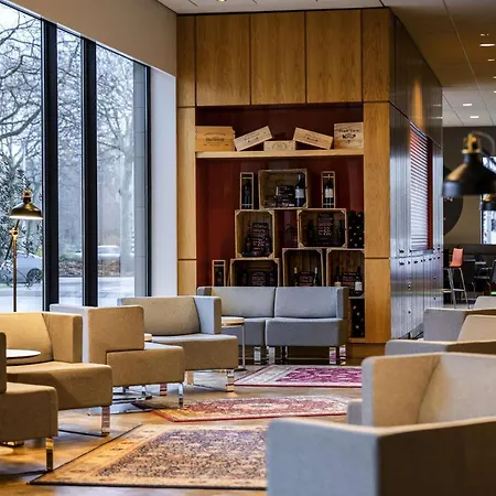 Novotel מלון 4*