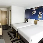 Novotel Hotel 4*