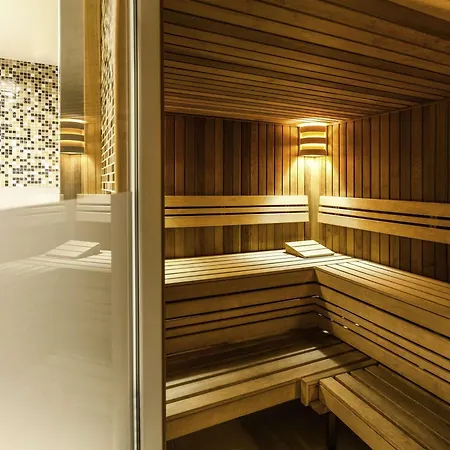 Novotel Hotel 4*
