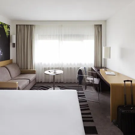 ホテル ノボテル シティ 4*